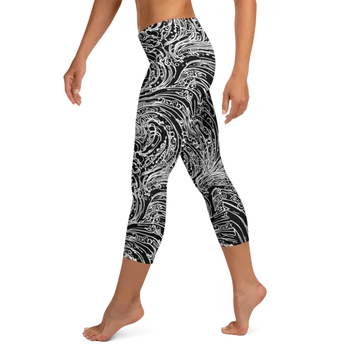 Stellar Tsunami on a Capri Leggings