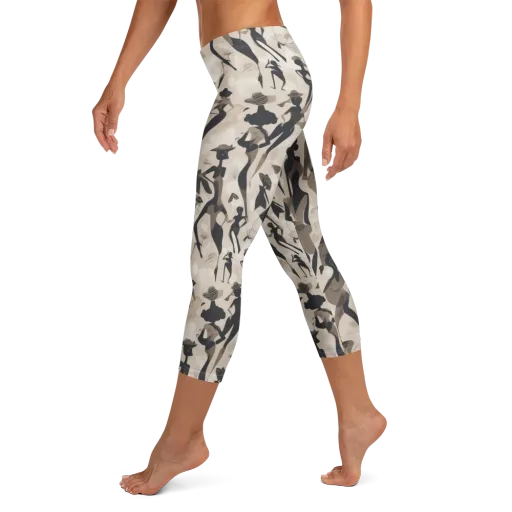 Café Silhouette on a Capri Leggings