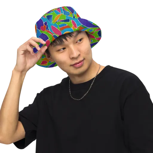 Vivid Fragments on a Reversible Bucket Hat