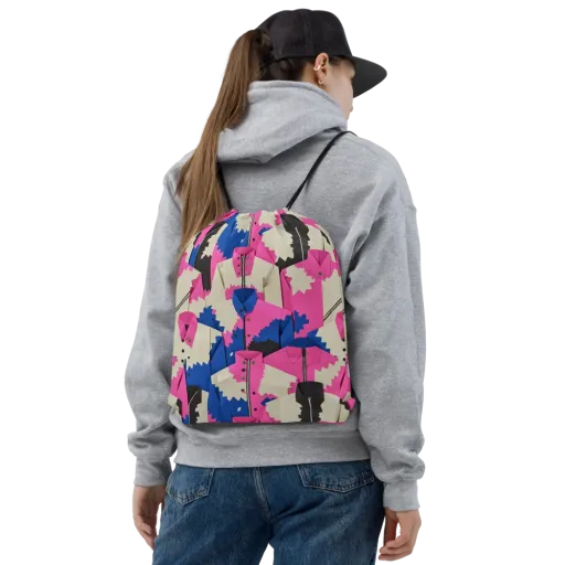Zipper Voltage on a Drawstring Bag