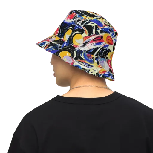 Fluid Frequency on a Reversible Bucket Hat
