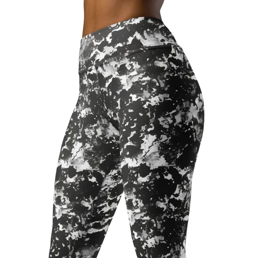 Monochrome Rift on a Yoga Leggings
