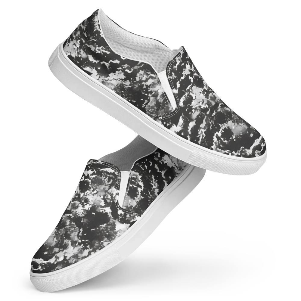 Monochrome Rift on Women's Slip-On Canvas Shoes — Front