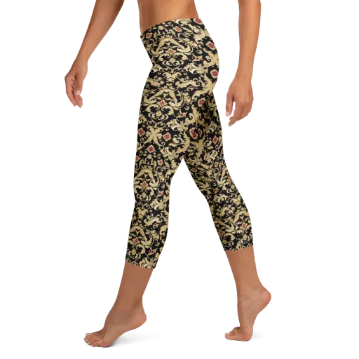 Noir Versailles on a Capri Leggings