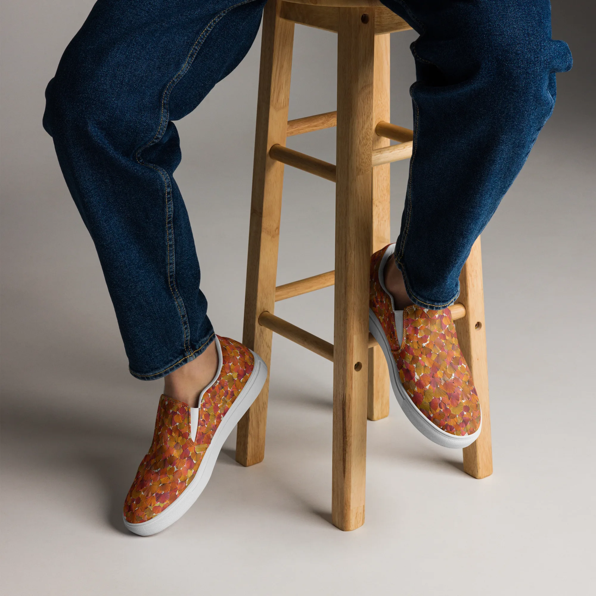 Autumn Fanfall on Men's Slip-On Canvas Shoes — Front