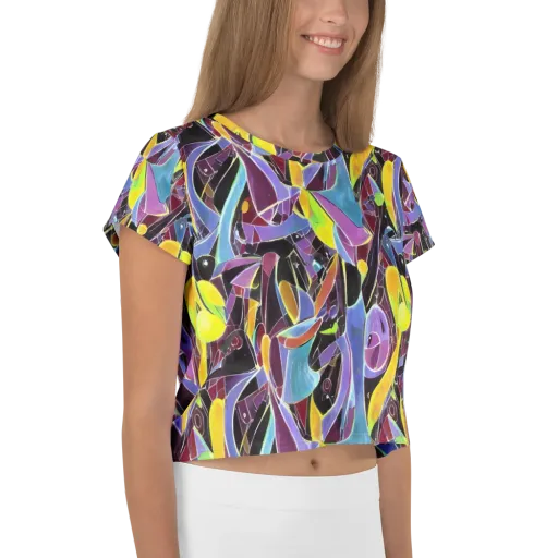 Spectrum Circuit on a Crop Tee