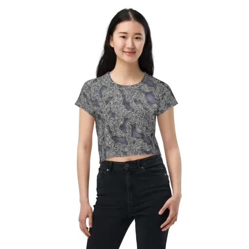 Sinuous Static on a Crop Tee