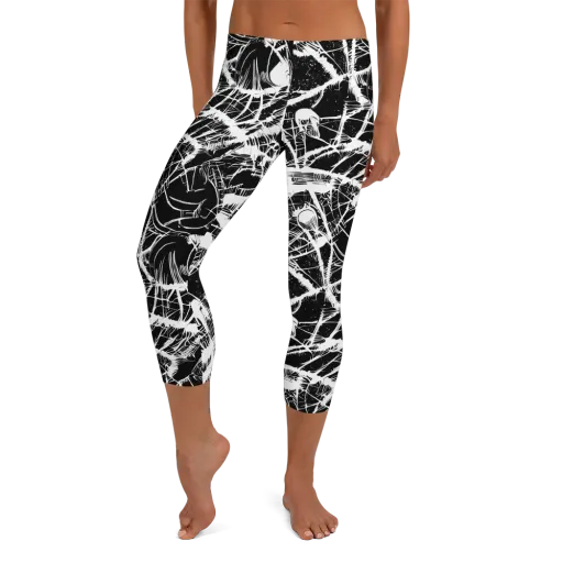 Noir Frond on a Capri Leggings