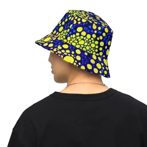Solar Bubble on a Reversible Bucket Hat