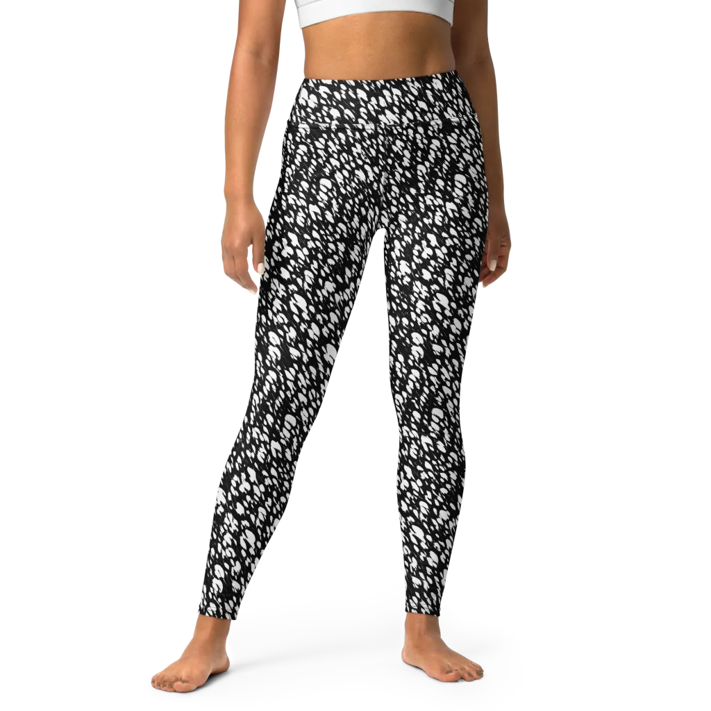 Noir Static on Yoga Leggings — Front