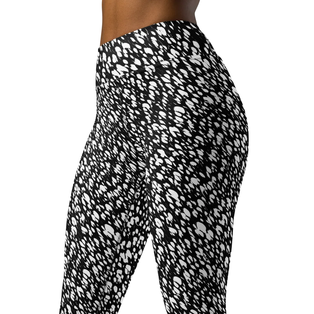 Noir Static on Yoga Leggings — Left Front