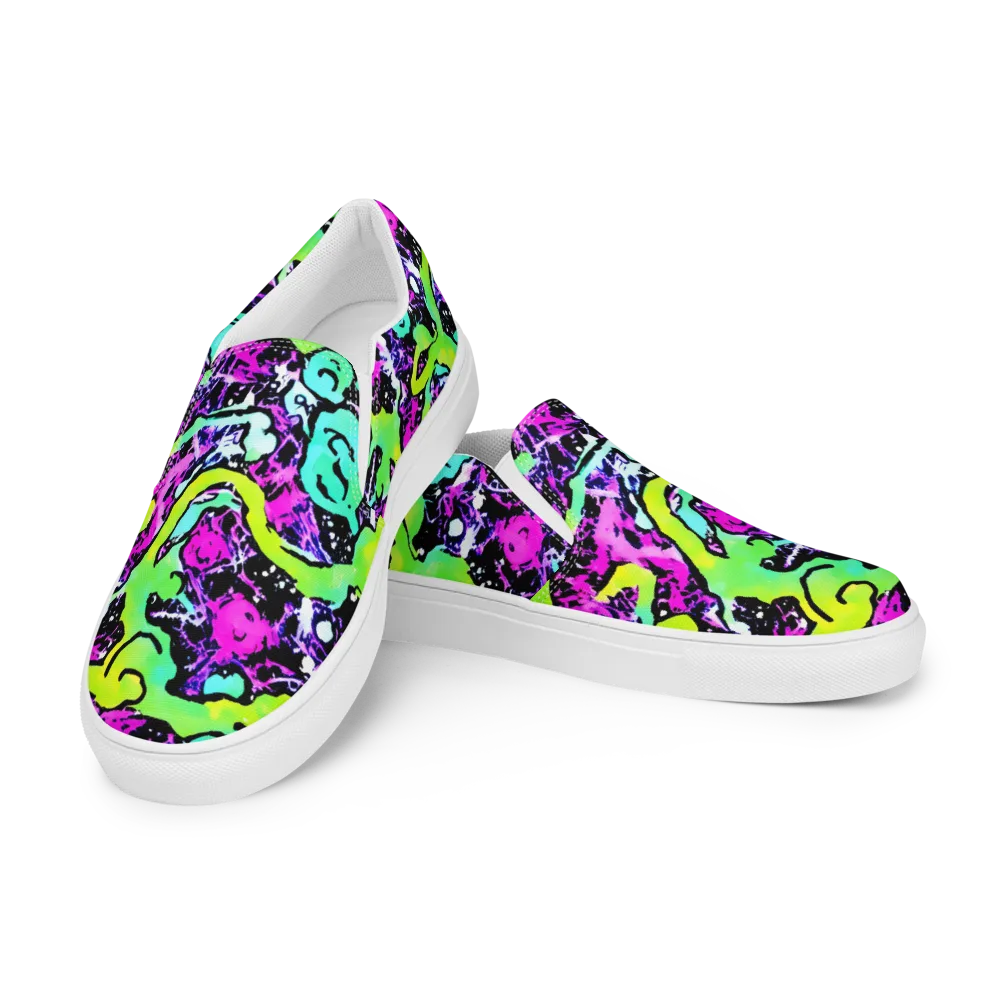 Psychedelic Stampede on Men's Slip-On Canvas Shoes — Left Front