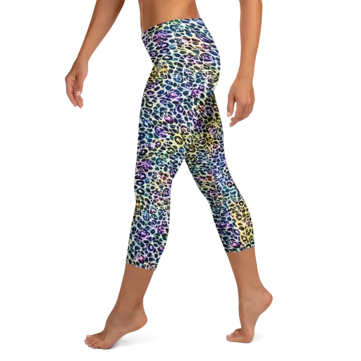 Midnight Mineral on a Capri Leggings