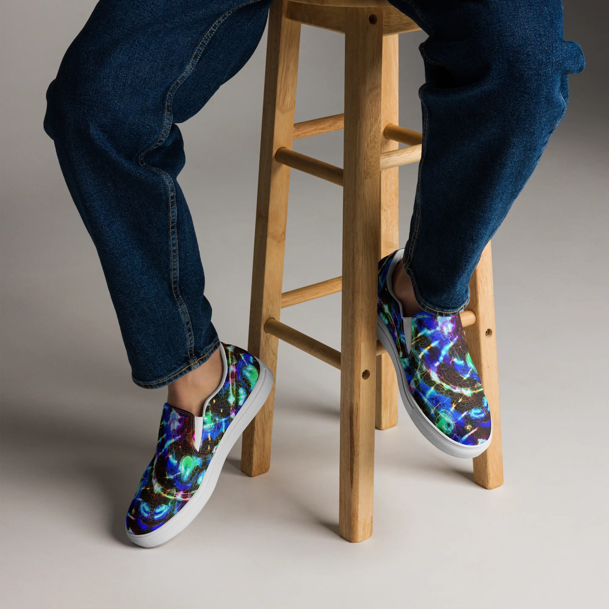 Galactic Vein on Men's Slip-On Canvas Shoes — Front
