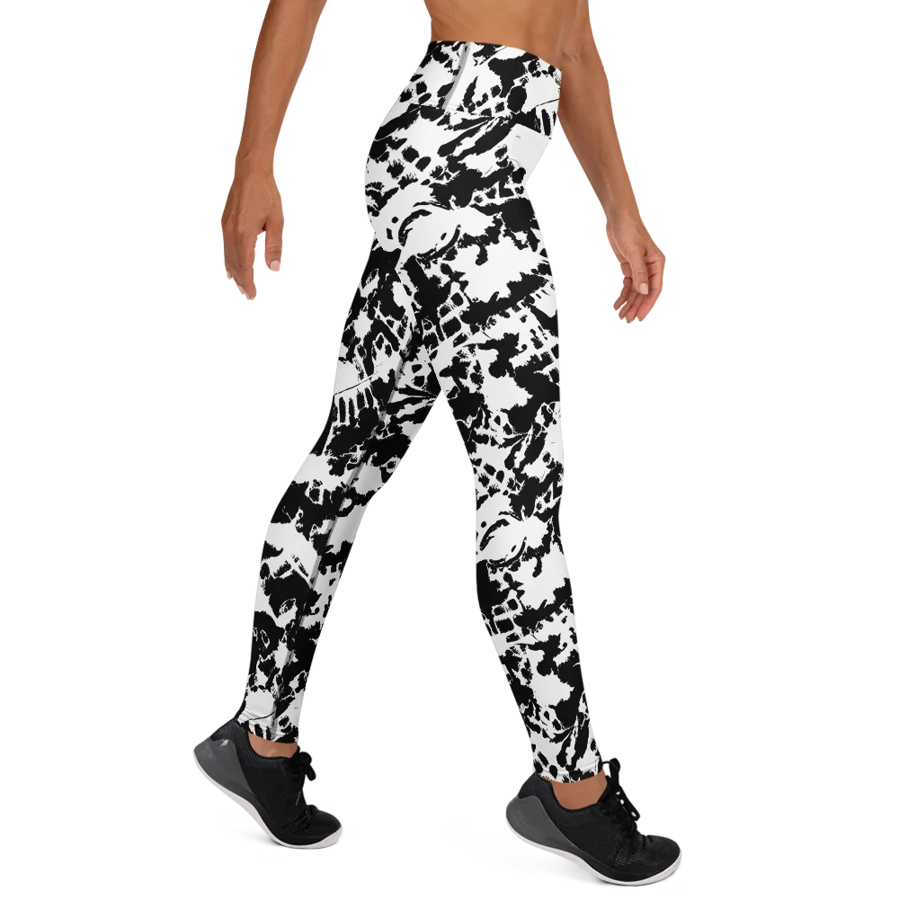 Noir Shatter on Yoga Leggings — Right