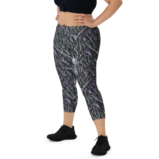Thornbone Grove on a Capri Leggings