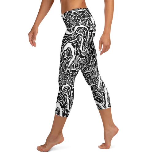 Wildstroke on a Capri Leggings