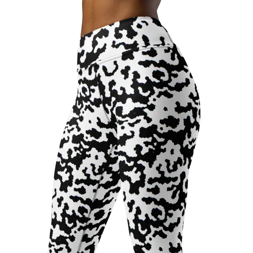 Blackwater Hide on a Yoga Leggings