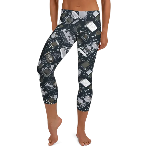 Circuit Noir on a Capri Leggings