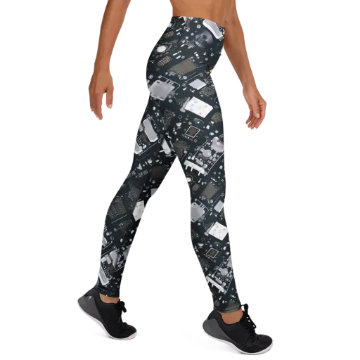 Circuit Noir on a Yoga Leggings