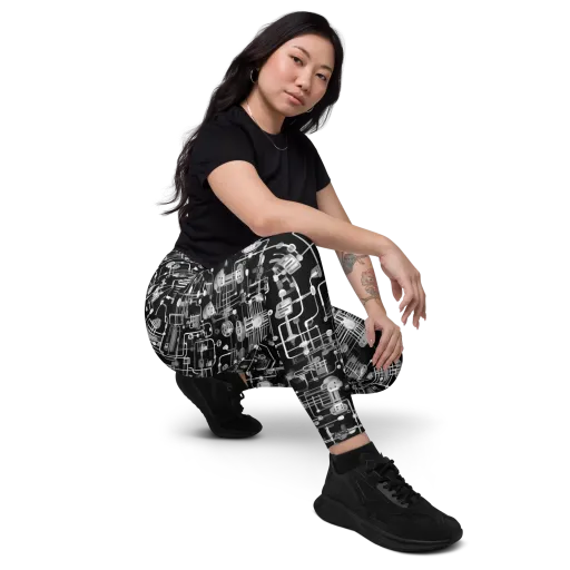 Noir Circuit on a Leggings with Pockets