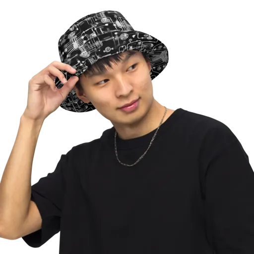 Noir Circuit on a Reversible Bucket Hat