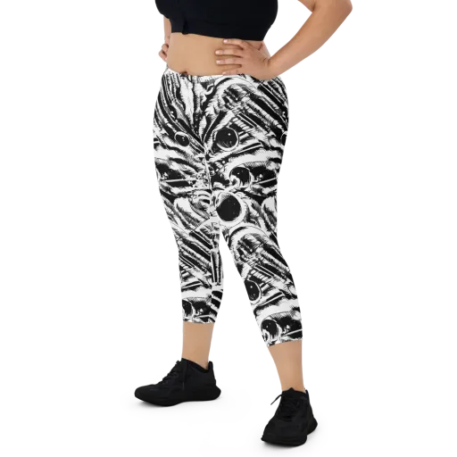 Ink Jungle on a Capri Leggings