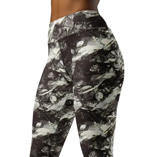 Nocturne Melt on a Yoga Leggings