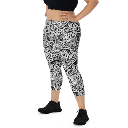 Blackcurrent on a Capri Leggings