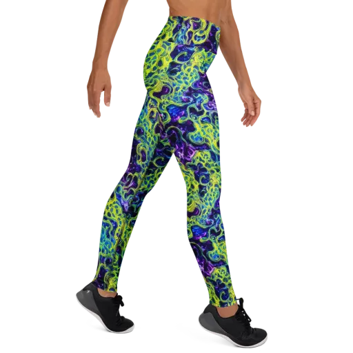 Ultraviolet Maze on a Yoga Leggings