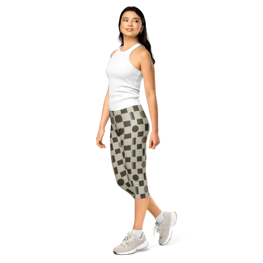 Taupe Tectonics on a Capri Leggings