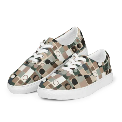 Velvet Modulation on a Men's Lace-Up Canvas Shoes