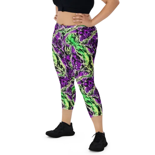 Psychedelic Noir on a Capri Leggings