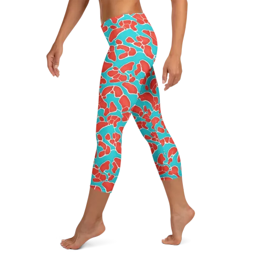 Turquoise Reef on a Capri Leggings