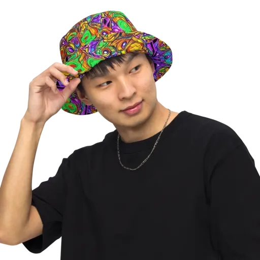 The Vivid Labyrinth on a Reversible Bucket Hat