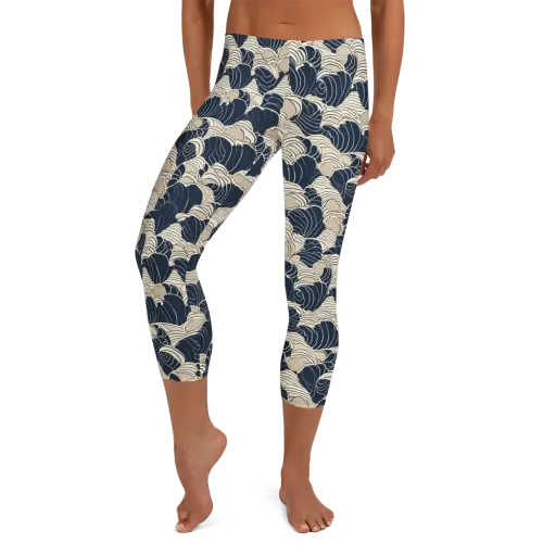 Midnight Conch on a Capri Leggings