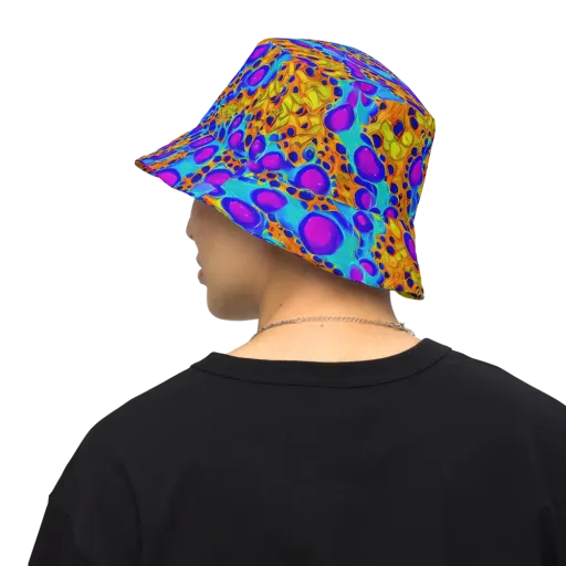 Bubble Reactor on a Reversible Bucket Hat