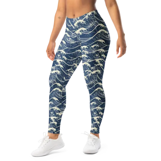 Ukiyo Wave on a Leggings