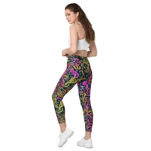 Prismatic Currents on a Leggings with Pockets