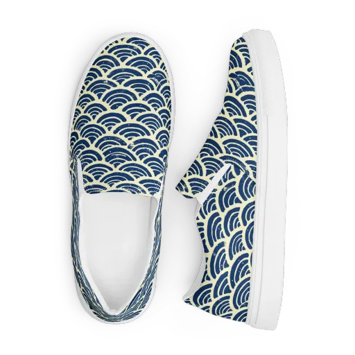 Navy Wave Field on a Men's Slip-On Canvas Shoes