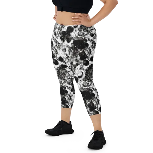 Eclipse Garden on a Capri Leggings