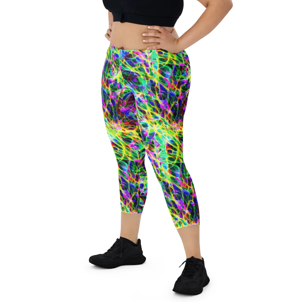 Psychedelic Rainforest on Capri Leggings — Front