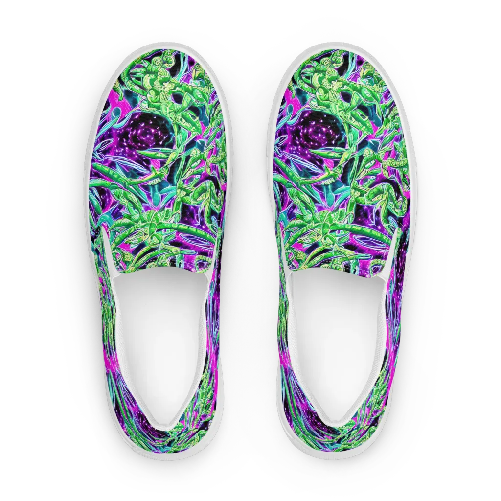 Cosmic Geckos on Men's Slip-On Canvas Shoes — Front