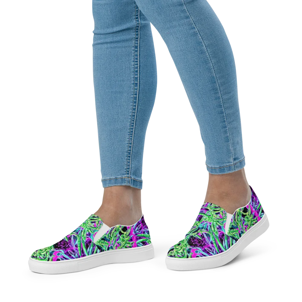 Cosmic Geckos on Women's Slip-On Canvas Shoes — Front