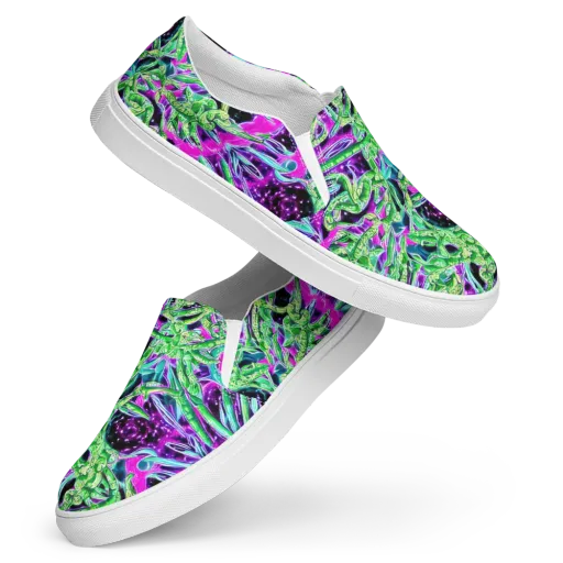 Cosmic Geckos on a Women's Slip-On Canvas Shoes