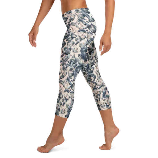 Bristle Noir on a Capri Leggings