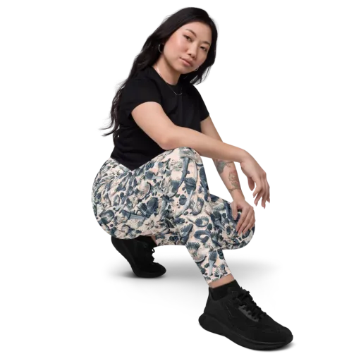 Bristle Noir on a Leggings with Pockets