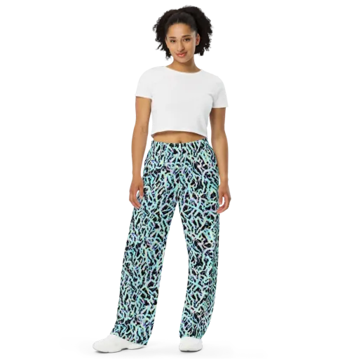 Quantum Weave on a Wide-Leg Pants