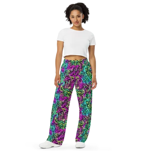 Color Shock on a Wide-Leg Pants