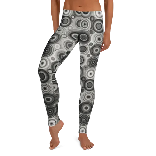 Monochrome Orbits on a Leggings